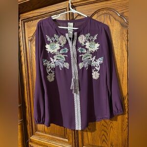Chico's Purple Blouse with Floral Embroidery Size 0  US 4/6